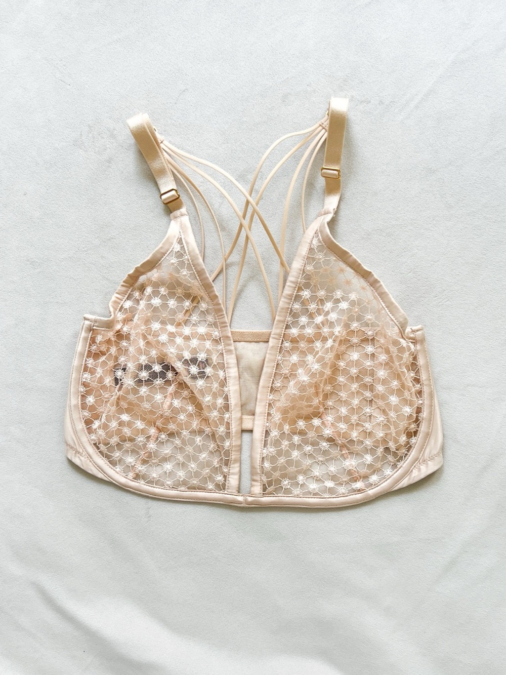 Victoria's Secret Very Sexy Geo Daisy Lace Unlined Low-Cut Demi Bra Beige 34DDD